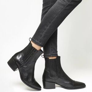 Vagabond Women's Marja Pointed Toe Ankle Booties